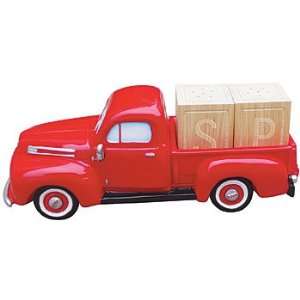  1948 Ford Pickup Truck Salt & Pepper Shaker Set: Kitchen 