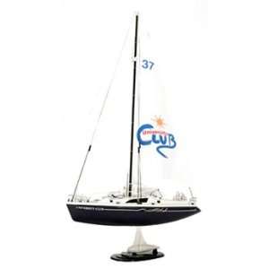   University Club Yacht RTR Radio Control Sail Boat 1/25 Toys & Games