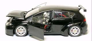 GUILOY 67507   1:18 Seat Leon Black Test Car  