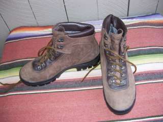 Condition General wear, some abrasions on toes, scuff marks, scratch 