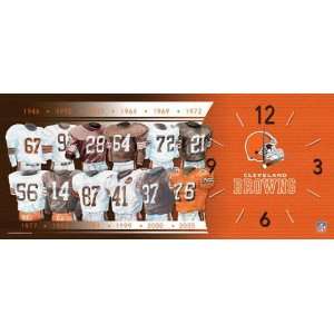  Cleveland Browns Evolution Clock: Sports & Outdoors