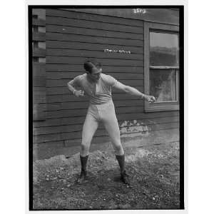  Stanley Ketchel in boxing pose: Home & Kitchen