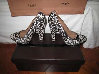 NIB AZZEDINE ALAIA PRINTED PONY SKIN PUMPS Sz 38  