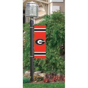  NCAA Georgia Bulldogs Post Banner Flag: Patio, Lawn 