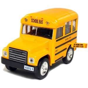   Die cast Metal Yellow School Bus, Pull Back Action: Toys & Games