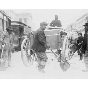  early 1900s photo African American men shovelling snow in 