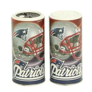   England Patriots Full Color Salt n Pepper Shakers: Sports & Outdoors