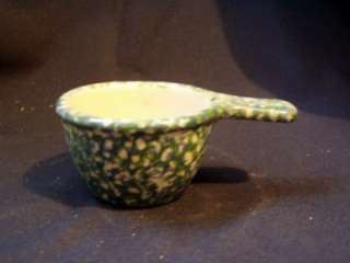 Henn Pottery BLUE GREEN SPONGEWARE MEASURING 1/2 CUP  