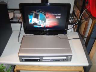 Hitachi DVPF2U DVD Player / VCR Combo   Works Great   Ships In 24Hr