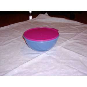   : Tupperware 12 Cup Wonderlier Bowl with Pink Seal: Kitchen & Dining