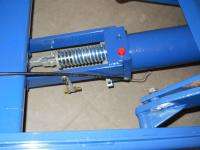 VESTIL 1000 Lb. Capacity Hydraulic Scissor Lift Cart 63 L x 32 W 