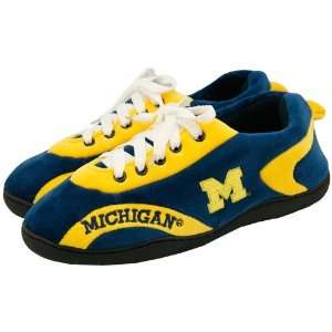 Michigan Wolverines Navy Blue All Around Slipper: Sports 