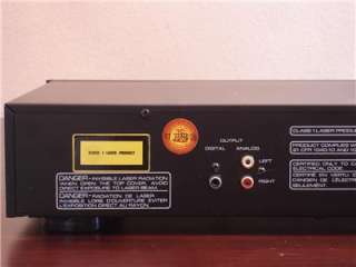 ROTEL RCD 955AX CD Player. High end sound with Remote.  