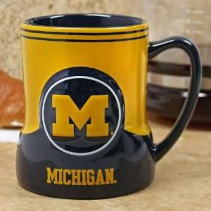  NCAA Michigan Wolverines 20oz. Game Time Mug: Sports 