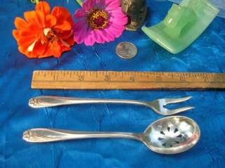 SET of 4 pieces 3 relish spoons / pickle fork daffodil  