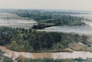   Century Ultimate Soldier Vietnam Slick Huey 1st Cavarly Helicopter