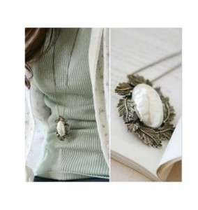 Leaves oval pearl necklace vintage sweater chain  