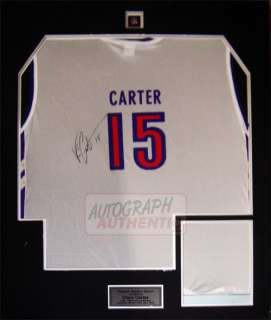 This hand signed jersey features former Toronto Raptors star Vince 