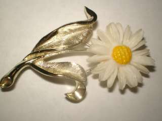 Vintage FLOWER Daisy sign SARAH COV COVENTRY Brooch Pin  