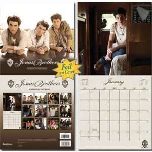  Jonas Brothers 16 Month Music Wall Calendar 2011