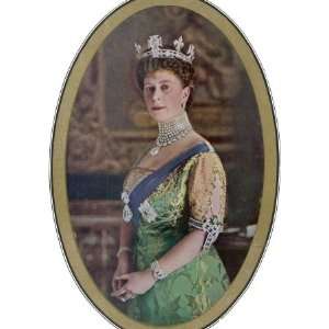  Queen Mary Wearing a Crown with the Koh I Noor Diamond Set 