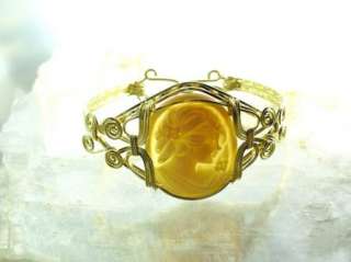 R257 Genuine Cornelian Shell Cameo 14k gf Gold Bracelet  